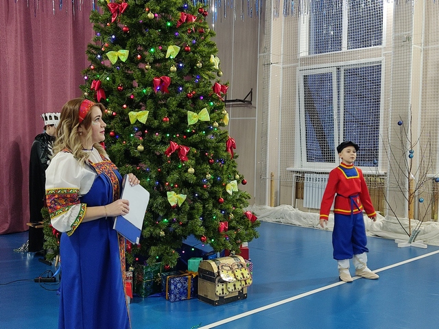 Новогоднее представление «Пять ключей от сундука» и «Приключения Ивана Дурака и Серого волка».